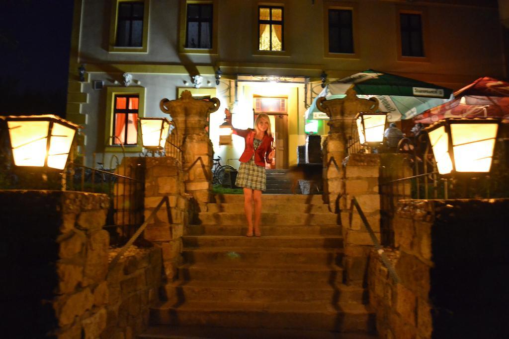 Отель U Zlate Brany Cesky Raj Wellness Libun Экстерьер фото