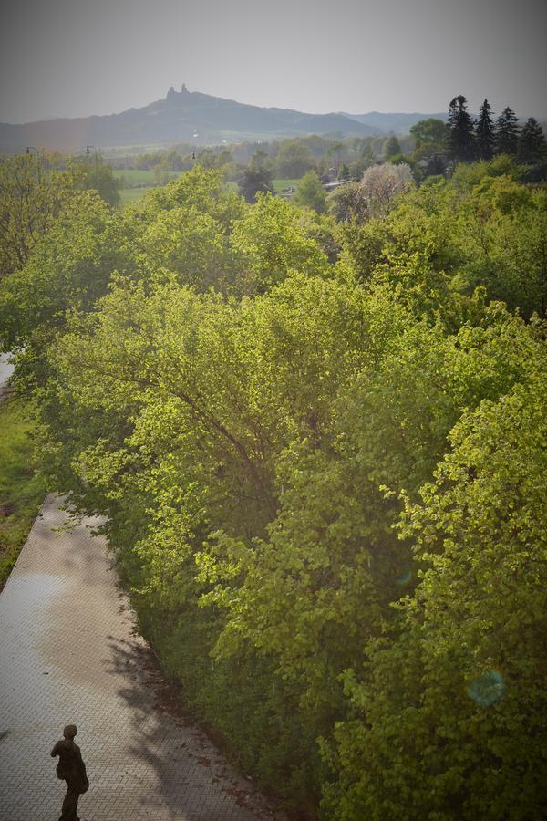 Отель U Zlate Brany Cesky Raj Wellness Libun Экстерьер фото